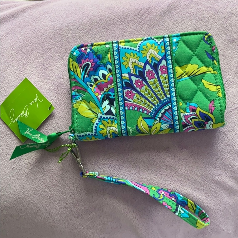 Vera Bradley Zip-Around Wristlet NWT